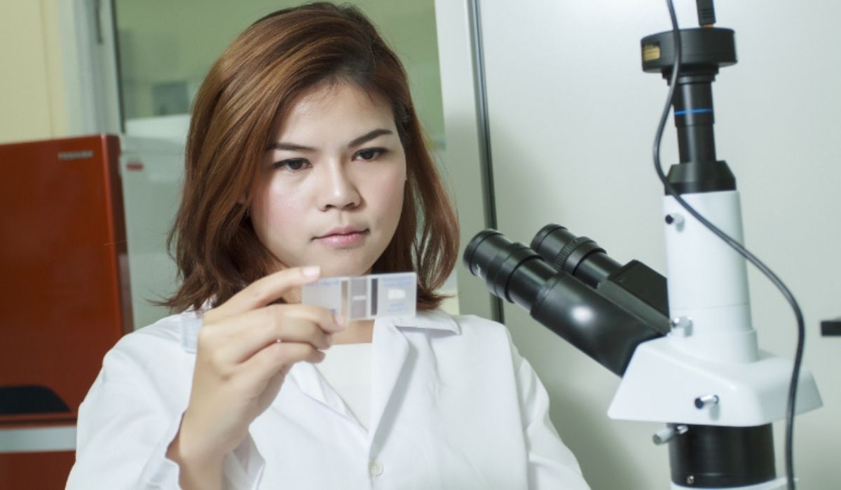 Recruit A Microbiology Technologist with The Best Outsourcing Service in Qatar